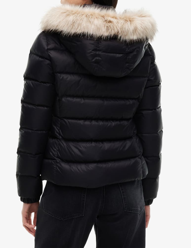 Tommy Jeans Hooded down jacket Martina - picture 3 Tommy Jeans Hooded down jacket Martina - picture 3