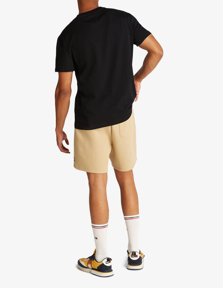 Tommy Jeans T-shirt con logo frontale - immagine 3 Tommy Jeans T-shirt con logo frontale - immagine 3