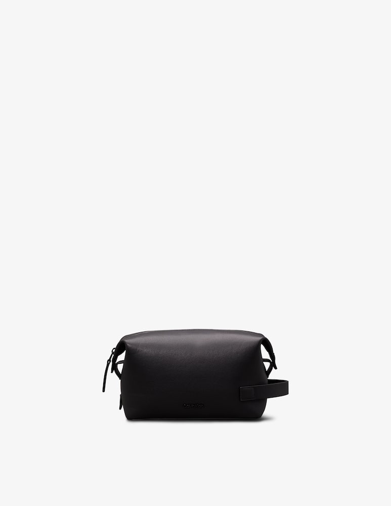 Calvin Klein Minimal focus washbag - immagine 1 Calvin Klein Minimal focus washbag - immagine 1