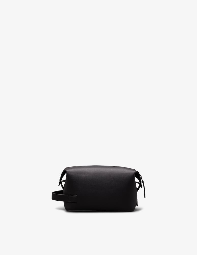 Calvin Klein Minimal focus washbag - immagine 2 Calvin Klein Minimal focus washbag - immagine 2