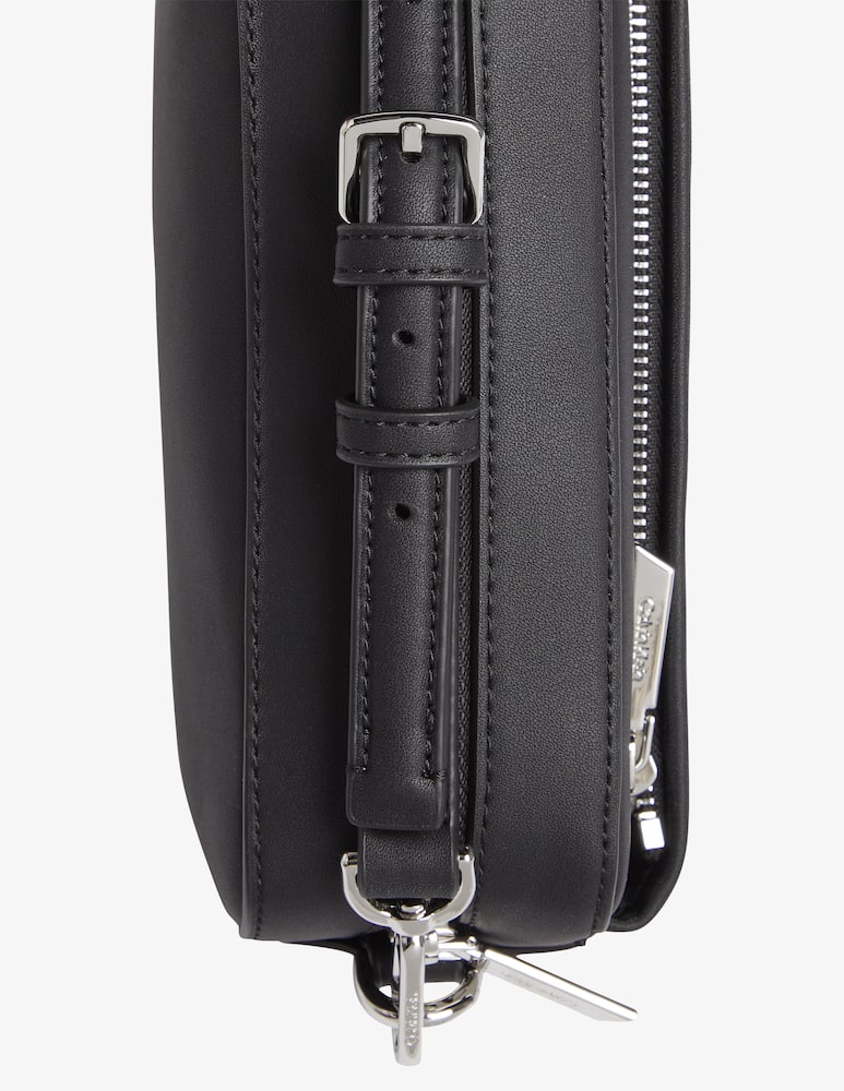 Calvin Klein Borsa a tracolla CK Must Convertible - immagine 3 Calvin Klein Borsa a tracolla CK Must Convertible - immagine 3