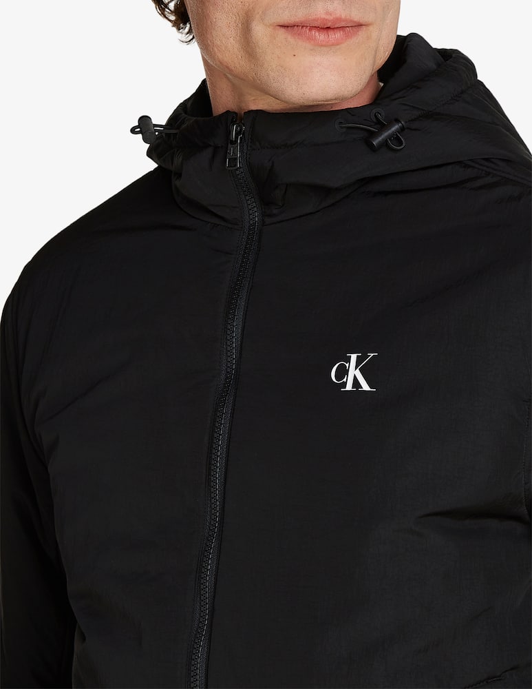 Calvin Klein Jeans Giacca imbottita con cappuccio harrington - immagine 3 Calvin Klein Jeans Giacca imbottita con cappuccio harrington - immagine 3