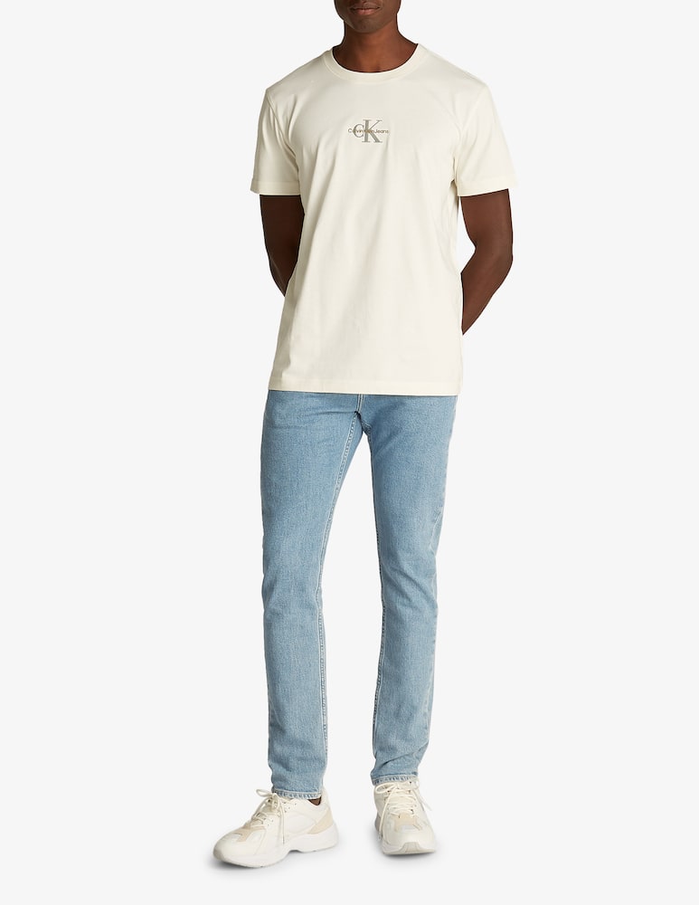 Calvin Klein Jeans Maglietta logo centro - immagine 2 Calvin Klein Jeans Maglietta logo centro - immagine 2