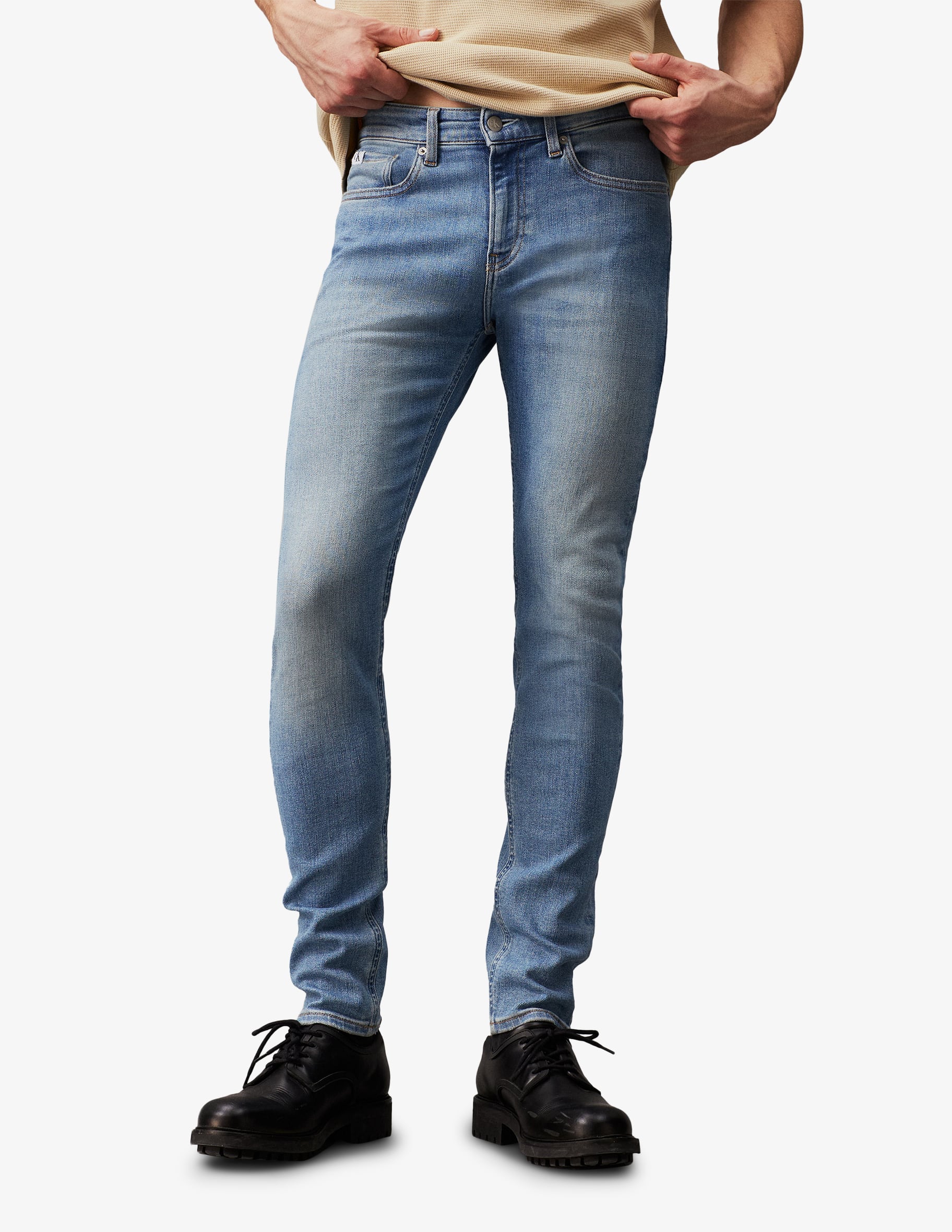 Calvin klein jeans fit sales