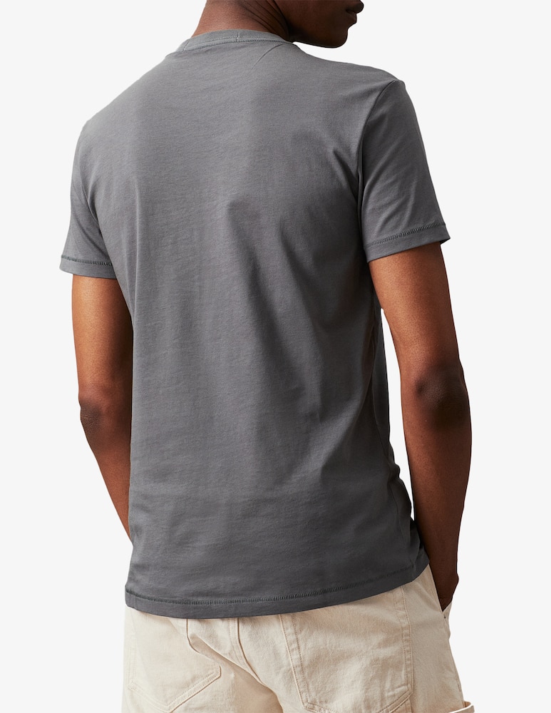 Calvin Klein Jeans Maglietta slim fit big monologo - immagine 3 Calvin Klein Jeans Maglietta slim fit big monologo - immagine 3
