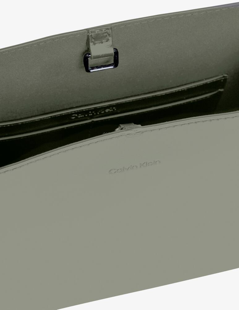 Calvin Klein Borsa a tracolla - immagine 3 Calvin Klein Borsa a tracolla - immagine 3