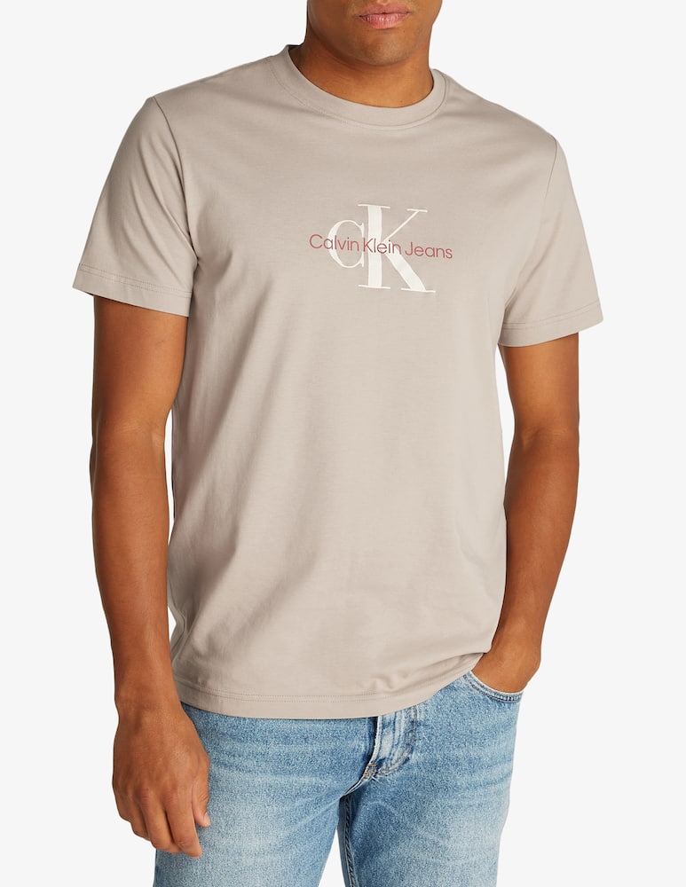 Calvin Klein Jeans Maglietta big logo distressed - immagine 1 Calvin Klein Jeans Maglietta big logo distressed - immagine 1