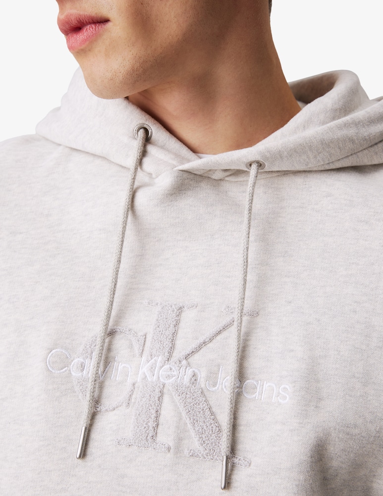 Calvin Klein Jeans Felpa con cappuccio logo chenille - immagine 4 Calvin Klein Jeans Felpa con cappuccio logo chenille - immagine 4