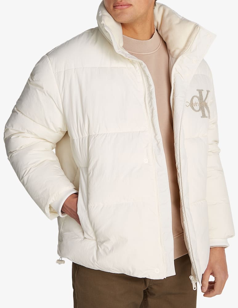 Calvin Klein Jeans Giacca puffer con logo laterale - immagine 1 Calvin Klein Jeans Giacca puffer con logo laterale - immagine 1