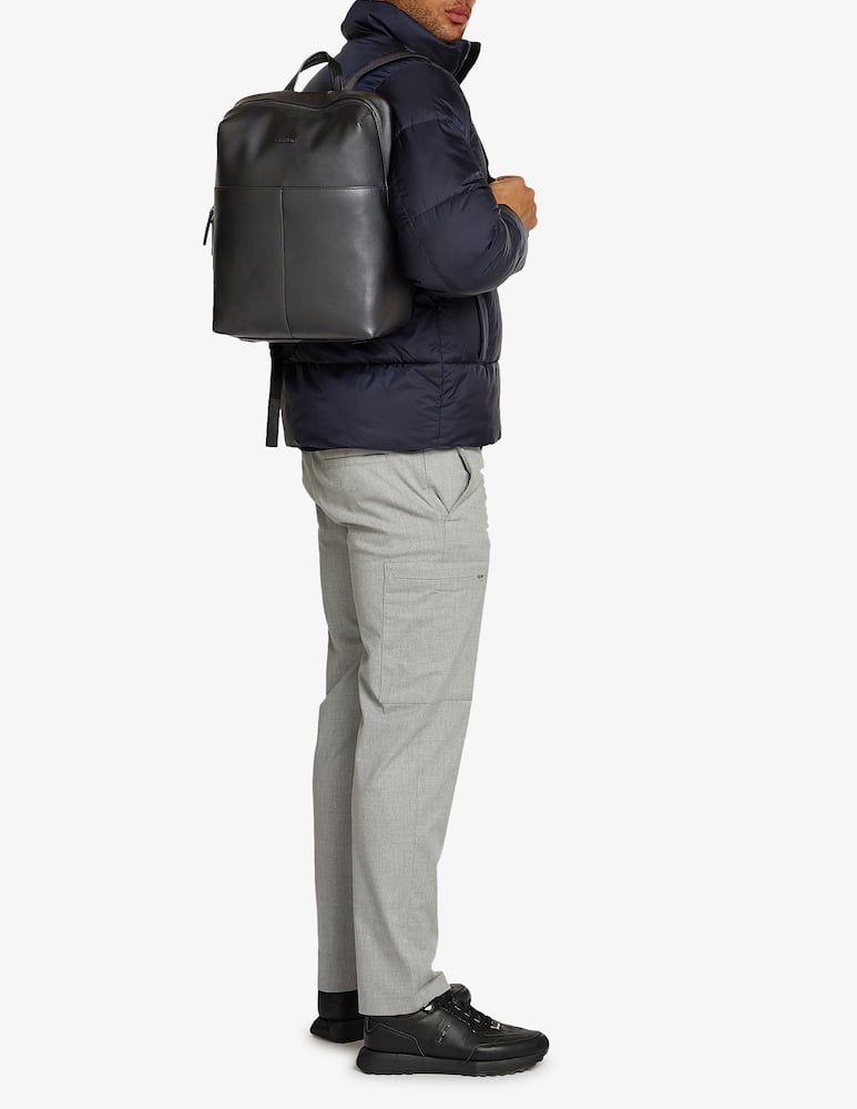 Calvin Klein Zaino clean essential squared - immagine 2 Calvin Klein Zaino clean essential squared - immagine 2