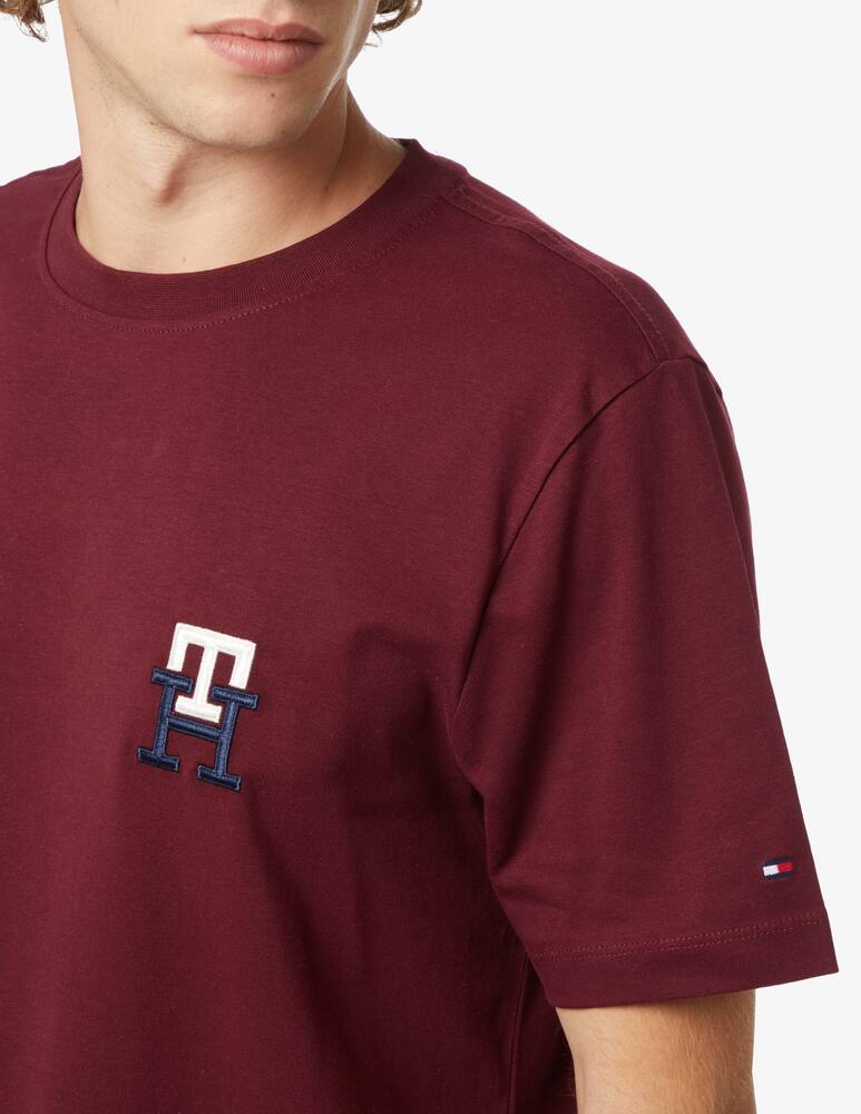 Tommy Hilfiger Maglietta manica corta logo essential monogram - Rosso - immagine 4 Tommy Hilfiger Maglietta manica corta logo essential monogram - Rosso - immagine 4
