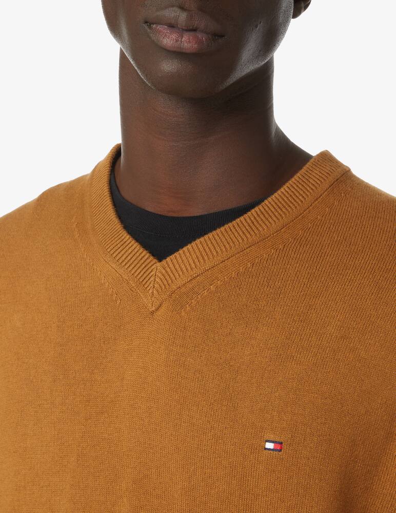Tommy Hilfiger Maglia collo a v in cotone e cashmere - Marrone - immagine 4 Tommy Hilfiger Maglia collo a v in cotone e cashmere - Marrone - immagine 4