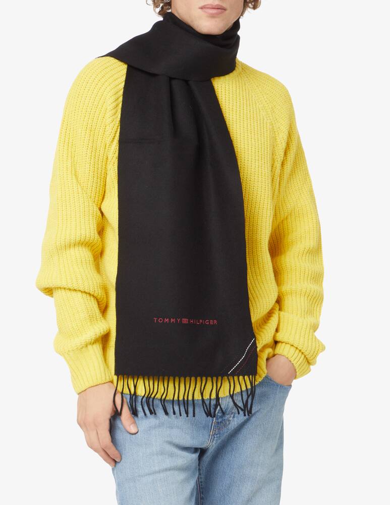 Tommy Hilfiger Wool woven scarf - Black - picture 2 Tommy Hilfiger Wool woven scarf - Black - picture 2