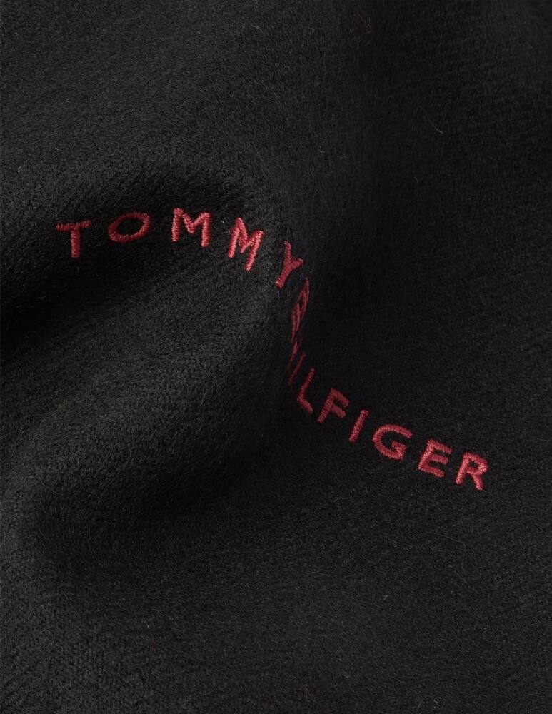 Tommy Hilfiger Wool woven scarf - Black - picture 3 Tommy Hilfiger Wool woven scarf - Black - picture 3