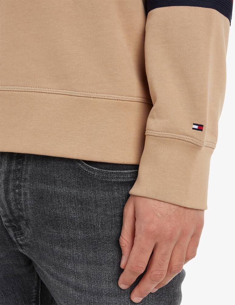 Tommy Hilfiger Global monotype striped hoodie - picture 2 Tommy Hilfiger Global monotype striped hoodie - picture 2