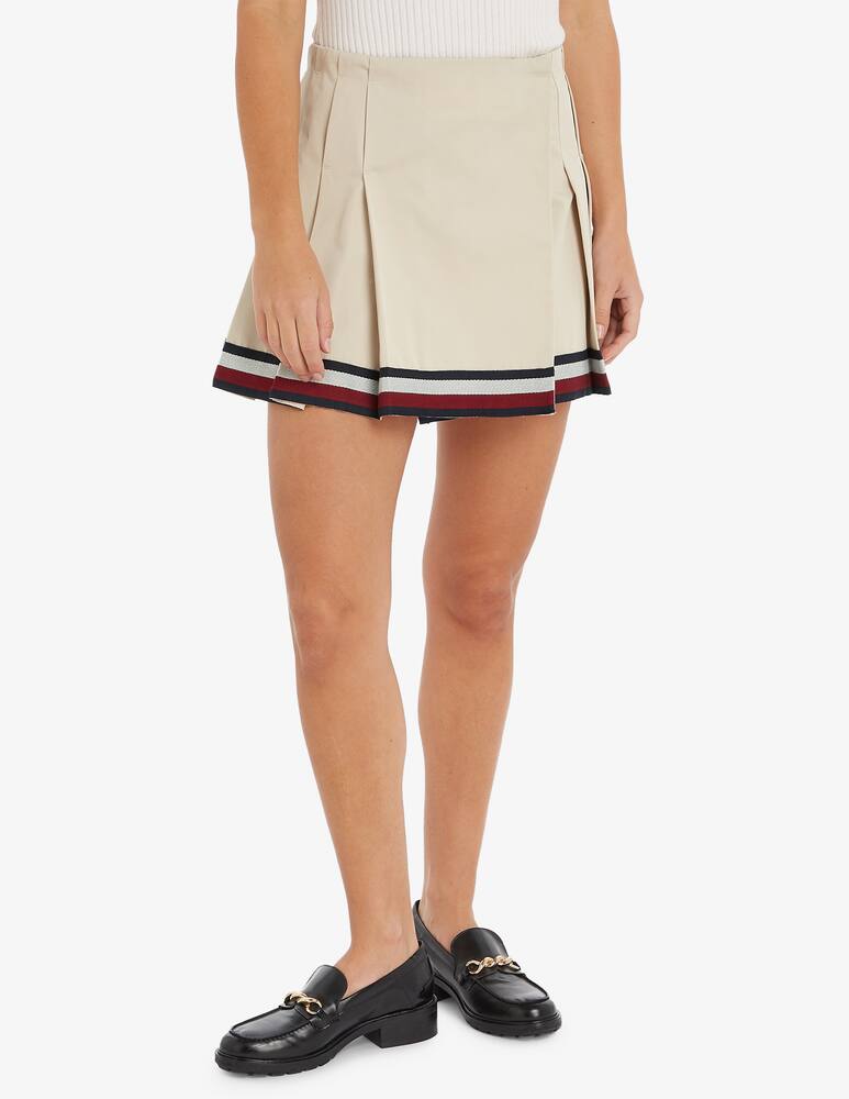 Tommy Hilfiger Preppy mini skirt - picture 1 Tommy Hilfiger Preppy mini skirt - picture 1