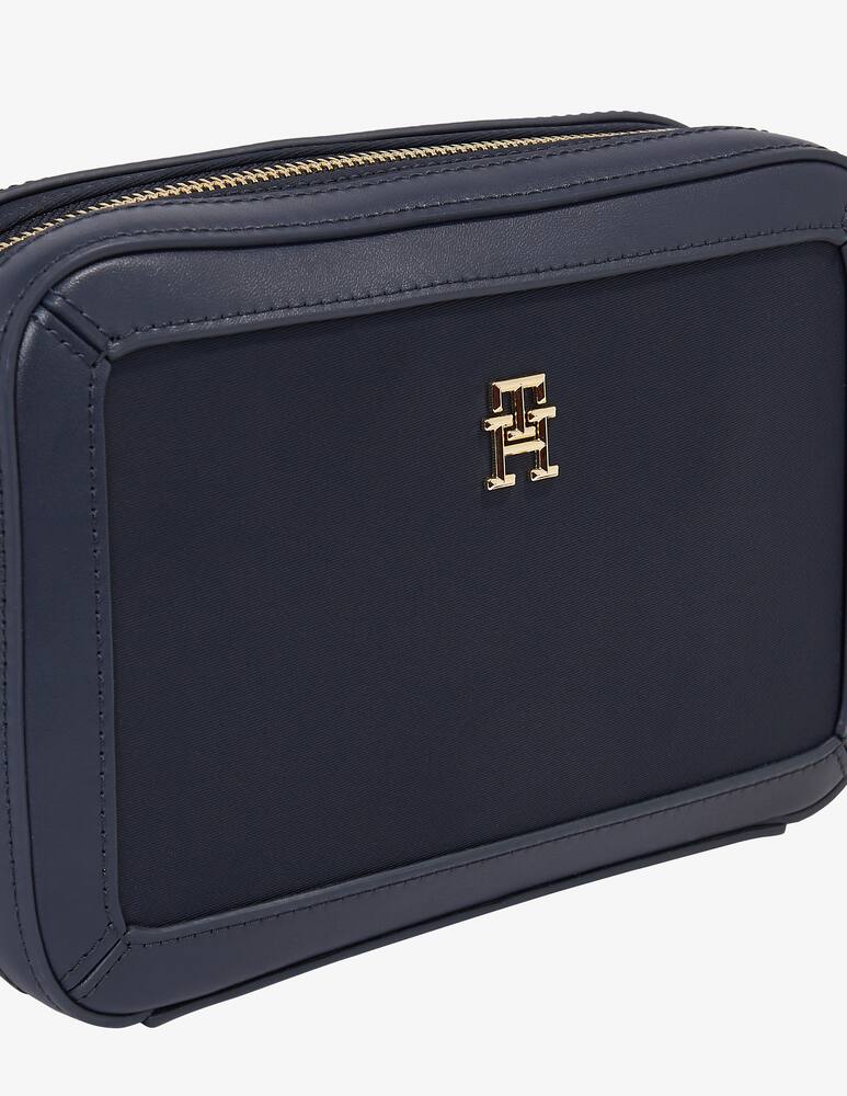 rinascente Tommy Hilfiger TH essential S crossbody bag