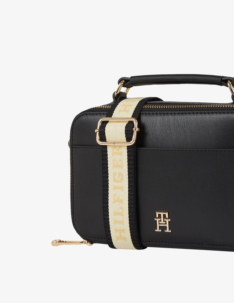 rinascente Tommy Hilfiger Iconic tommy camera