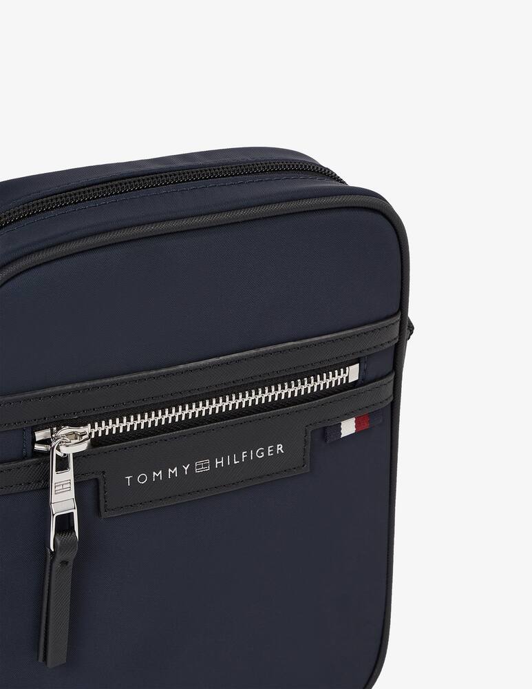 Tommy Hilfiger Borsa urban mini reporter - immagine 4 Tommy Hilfiger Borsa urban mini reporter - immagine 4