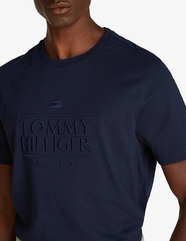 Tommy Hilfiger T-shirt con logo - immagine 4 Tommy Hilfiger T-shirt con logo - immagine 4