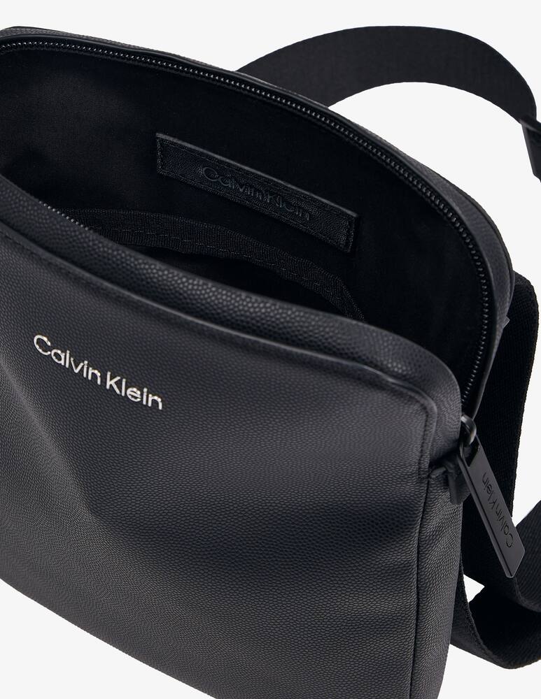 rinascente Calvin Klein Must flatpack bag