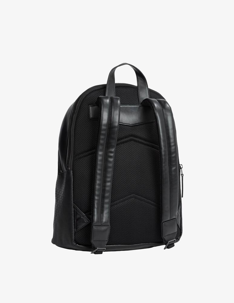 rinascente Calvin Klein Sleek round backpack