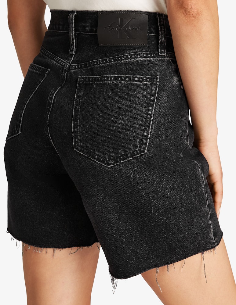 Calvin Klein Jeans Bermuda denim con orlo sfrangiato - immagine 4 Calvin Klein Jeans Bermuda denim con orlo sfrangiato - immagine 4