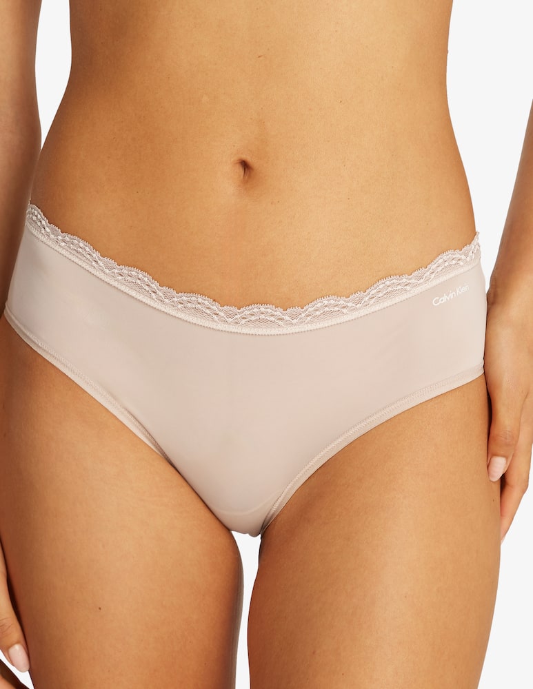 Calvin Klein Lace trim hipster - picture 4 Calvin Klein Lace trim hipster - picture 4