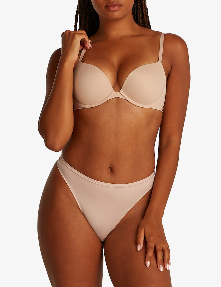 Calvin Klein Seamless thong - picture 2 Calvin Klein Seamless thong - picture 2