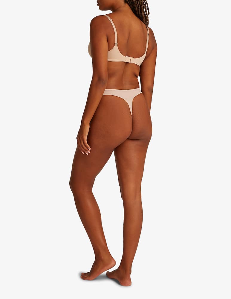 Calvin Klein Seamless thong - picture 3 Calvin Klein Seamless thong - picture 3