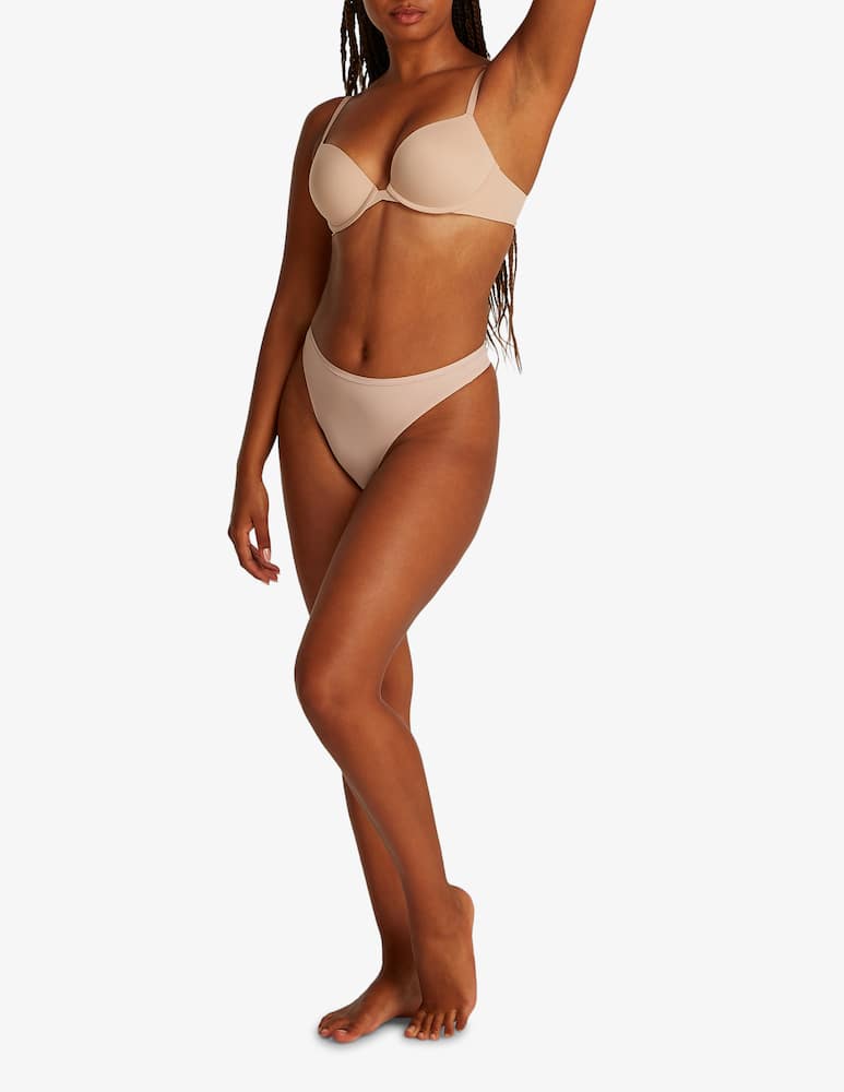 Calvin Klein Seamless thong - picture 4 Calvin Klein Seamless thong - picture 4