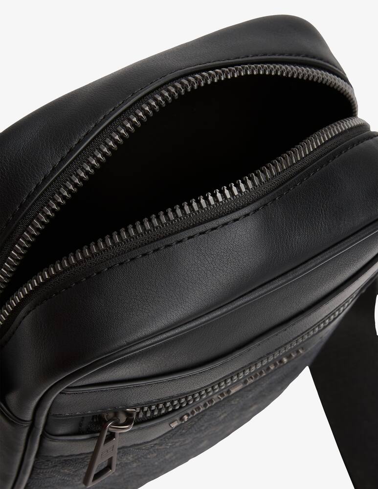 Tommy Hilfiger Borsa mini reporter Monogram - immagine 4 Tommy Hilfiger Borsa mini reporter Monogram - immagine 4
