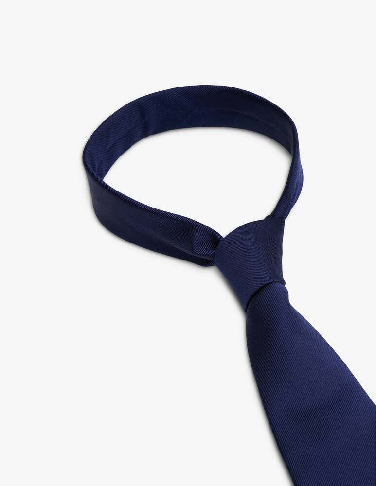 Tommy Hilfiger Solid silk tie - picture 3 Tommy Hilfiger Solid silk tie - picture 3