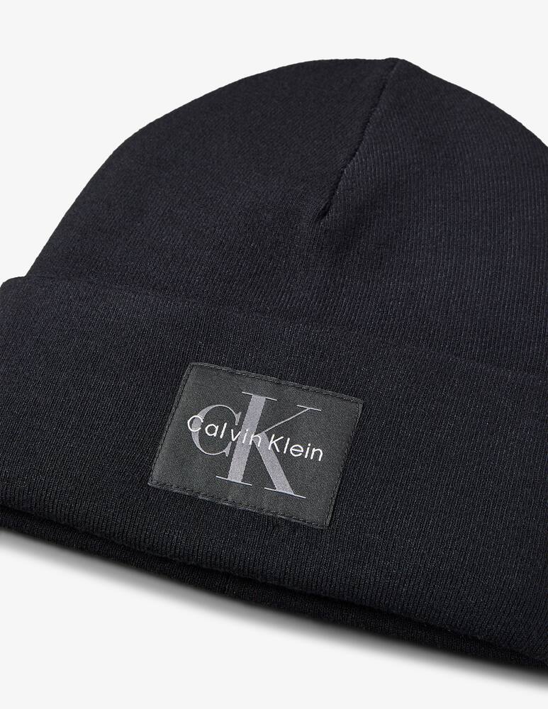 rinascente Calvin Klein Cappello monologo Calvin Klein