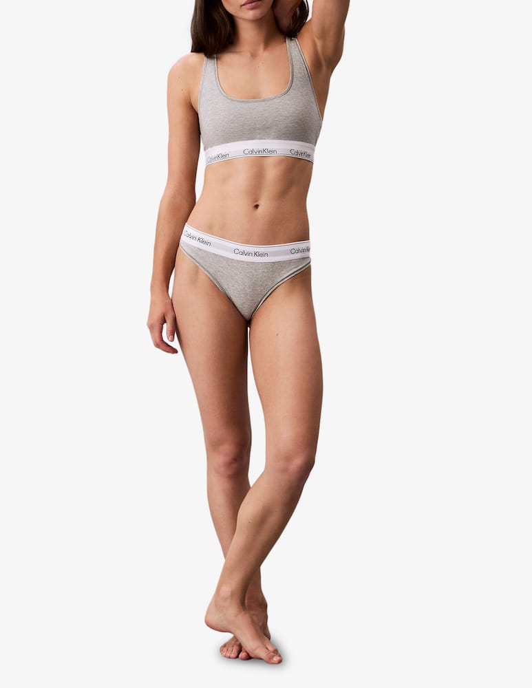 Calvin Klein Logo thong - picture 5 Calvin Klein Logo thong - picture 5