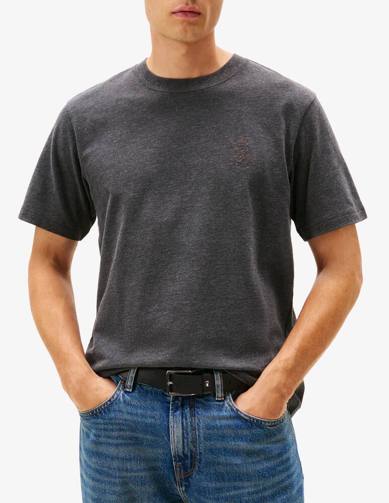 Tommy Hilfiger Crest detail t-shirt - picture 1 Tommy Hilfiger Crest detail t-shirt - picture 1