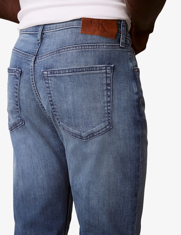 Calvin Klein Jeans Jeans slim taper medi - immagine 4 Calvin Klein Jeans Jeans slim taper medi - immagine 4