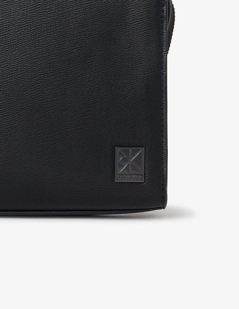 rinascente Calvin Klein Pouch con manico emblem