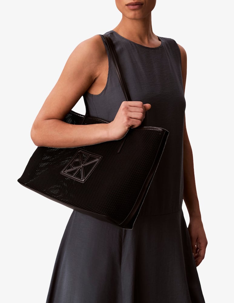 rinascente Calvin Klein Borsa shopper in mesh con emblema