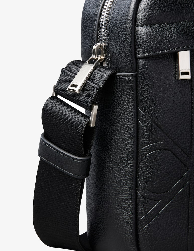rinascente Calvin Klein Borsa reporter con logo embossing