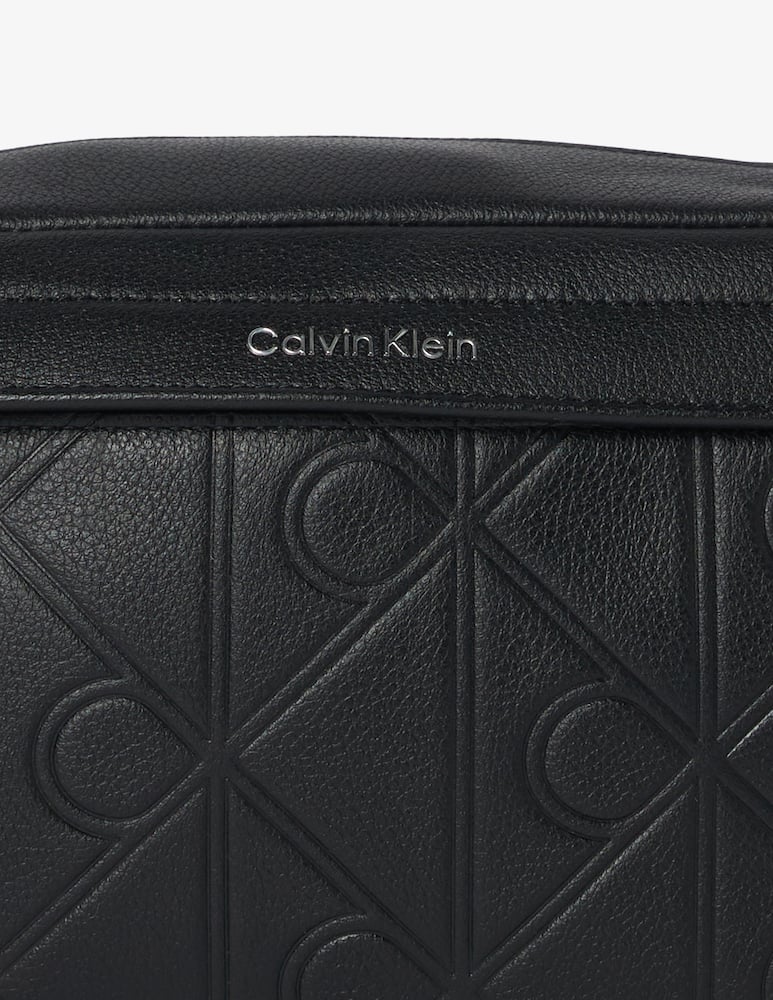 rinascente Calvin Klein Beauty case logo embossing