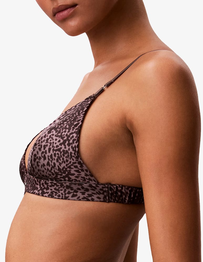 Calvin Klein Printed unlined triangle bra - picture 4 Calvin Klein Printed unlined triangle bra - picture 4