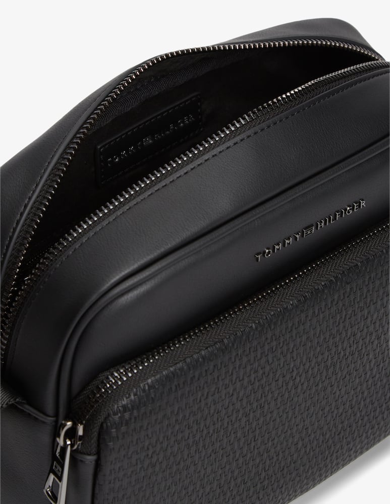 rinascente Tommy Hilfiger Woven camera shoulder bag