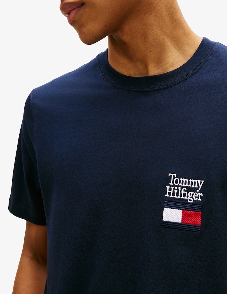 Tommy Hilfiger T-shirt logo frontale - immagine 4 Tommy Hilfiger T-shirt logo frontale - immagine 4