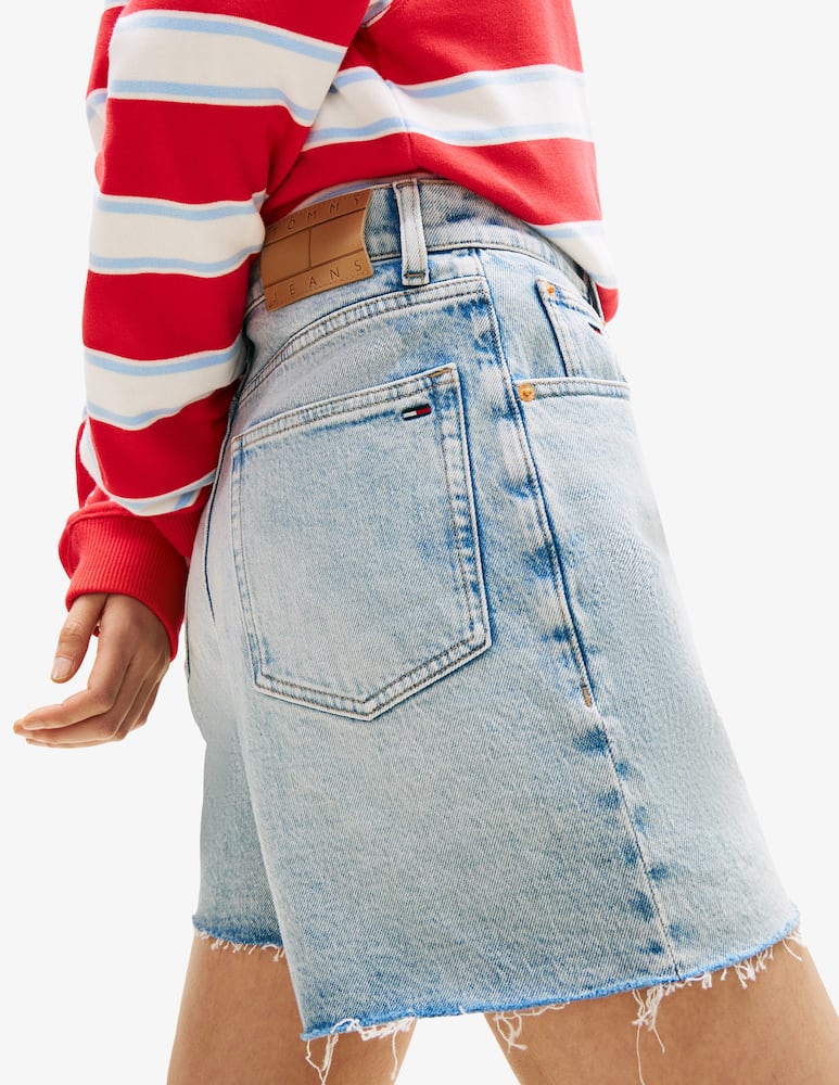 Tommy Jeans Shorts jeans mom fit - immagine 4