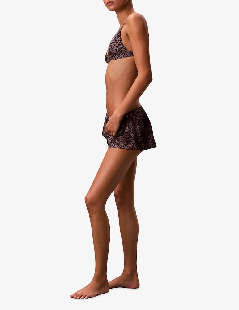 Calvin Klein Printed tap short - picture 4 Calvin Klein Printed tap short - picture 4