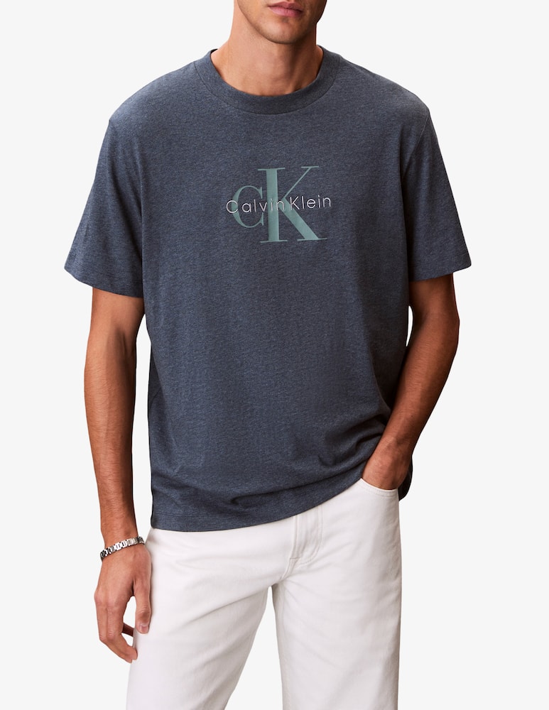 rinascente Calvin Klein Jeans T-shirt Hero monologo 