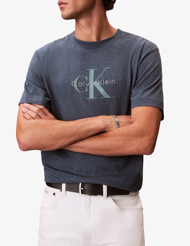 rinascente Calvin Klein Jeans T-shirt Hero monologo 