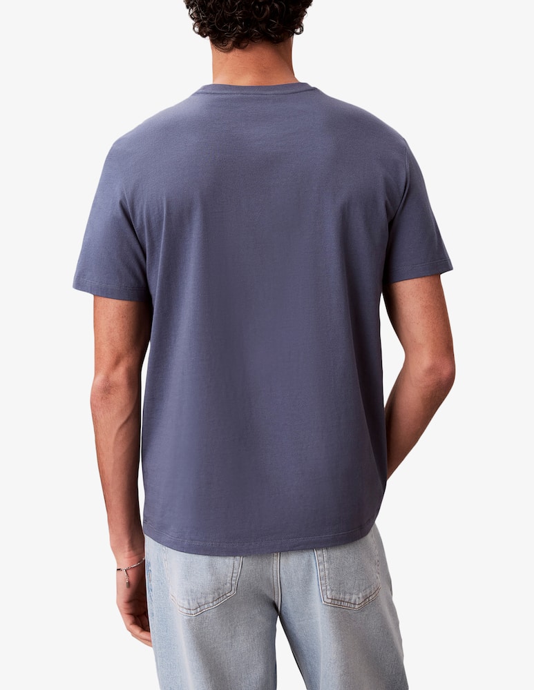 Calvin Klein Jeans Crewneck badge t-shirt - picture 3 Calvin Klein Jeans Crewneck badge t-shirt - picture 3