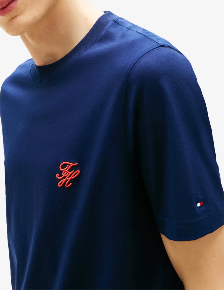 Tommy Hilfiger Script monogram t-shirt - picture 4 Tommy Hilfiger Script monogram t-shirt - picture 4